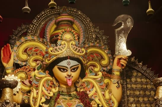 puja path chant these mantra according to zodiac signs on friday  Maa Kali Mantra: શુક્રવારે પૂજા સમયે રાશિ અનુસાર કરો આ મંત્રોનો જાપ, દૂર થશે તમામ સંકટ