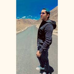 पान खिलाने वाला कैसे बना वायरल स्टार? जानें Muzaffarnagar के शिवम मलिक की कहानी