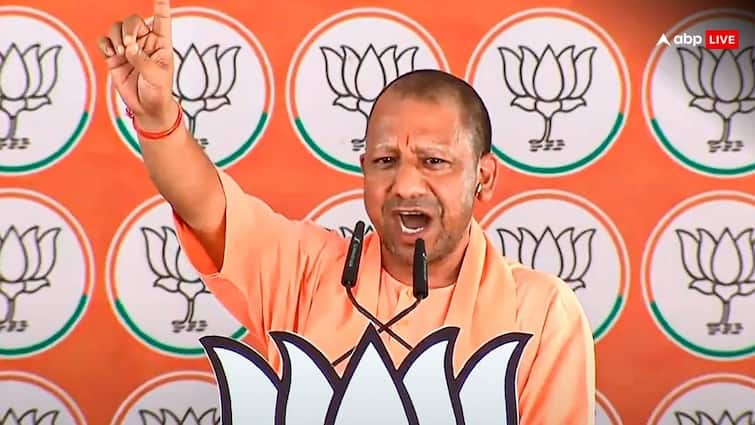 Uttar Pradesh CM Yogi Adityanath Attack On Pakistan Says This Country Is Cancer For Humanity 'मुरली से नहीं चलेगा काम, सुदर्शन चक्र जरूरी', पाकिस्तान का नाम लेकर बोले योगी आदित्यनाथ