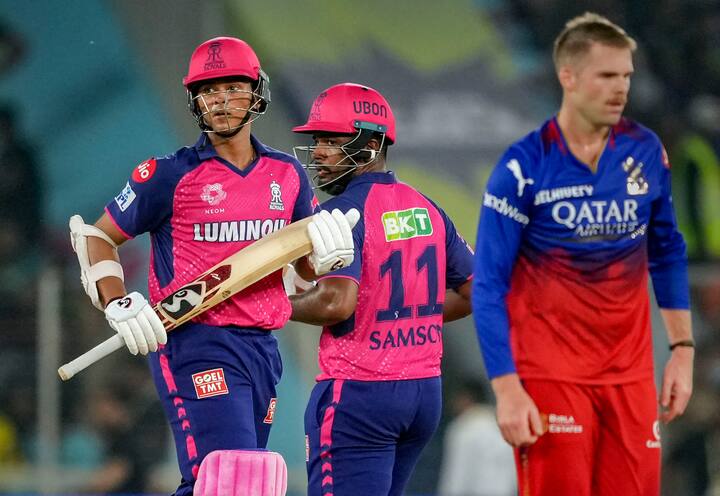 लीग स्टेज में लगातार 6 मैच जीतकर प्लेऑफ में जगह बनाने वाली आरसीबी से फैंस यही उम्मीद कर रहे थे कि इस बार टीम अपनी पहली ट्रॉफी जीत लेगी, लेकिन ऐसा हो नहीं सका और एलिमिनेटर में हार के साथ उनका सफर खत्म हो गया.