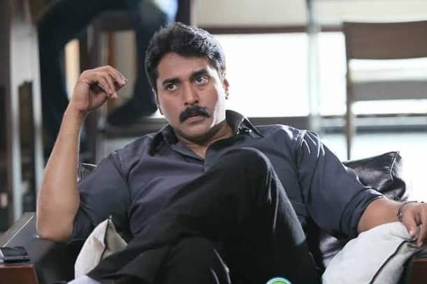 ஏ.ஆர் ரஹ்மானும் நடிகர் ரகுமானும் உறவுக்காரர்கள். புது புது அர்த்தங்கள், நீ பாதி நான் பாதி, சங்கமம், சிங்கம் 2 , பில்லா, உள்ளிட்ட பல வெற்றிப்படங்களில் நடித்துள்ளார். தற்போது நெகட்டிவ் கதாபாத்திரங்களில் மிரட்டலான வில்லனாக நடித்து வருகிறார்.