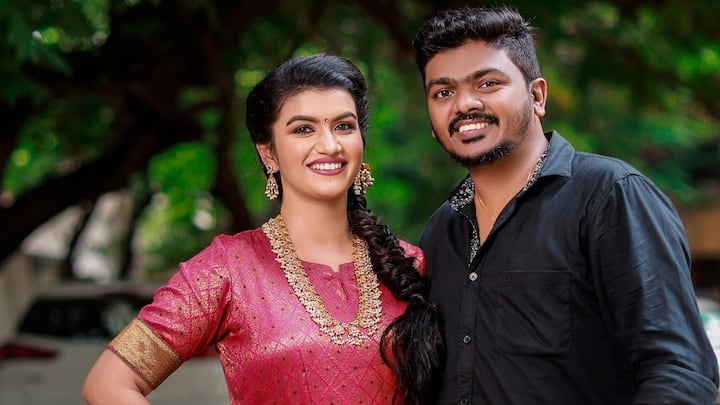 Sridevi Ashok: குடும்பத்தின் குட்டி புதுவரவு.. உச்சக்கட்ட மகிழ்ச்சியில் சீரியல் நடிகை ஸ்ரீதேவி... ரசிகர்கள் வாழ்த்து!