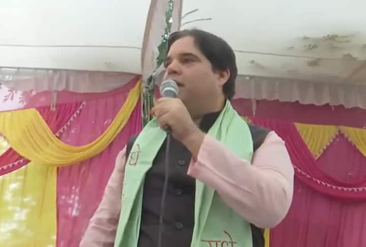 बता दें कि भारतीय जनता पार्टी ने पीलीभीत से मौजूदा सांसद वरुण गांधी का टिकट काट दिया है. उनके स्थान पर भाजपा ने जितिन प्रसाद को चुनावी मैदान में उतारा है.