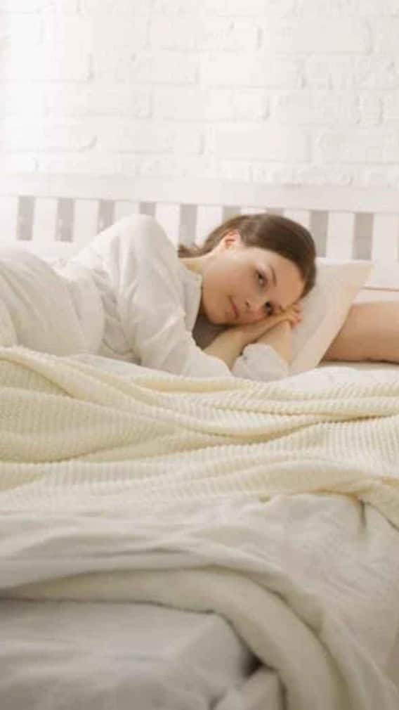 રાત્રે ઊંઘ નથી આવતી? આ એક ફળનું સેવન કરી ઊંઘો