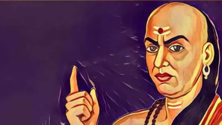 chanakya-niti Investing money in the right places makes it grow Chanakya Niti: કમાણી ભલે ઓછી હોય, છતાં પણ તિજોરી રહેશે પૈસાથી ભરેલી, ચાણક્ય નીતિના આ 5 નિયમો કરશે દરેક સપના સાકાર