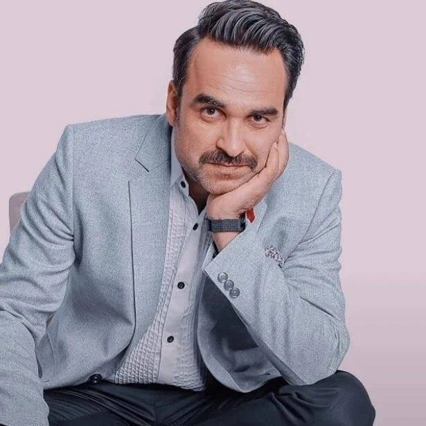 कालीन भैया अका पंकज त्रिपाठी – सबसे पहले बात करते हैं सीरीज में कालीन भैया बनकर सभी के दिलों पर राज करने वाले नैचुरल एक्टर पंकज त्रिपाठी की. जिन्होंने सीरीज में अपनी बेहतरीन एक्टिंग से भौकाल मचा दिया था.