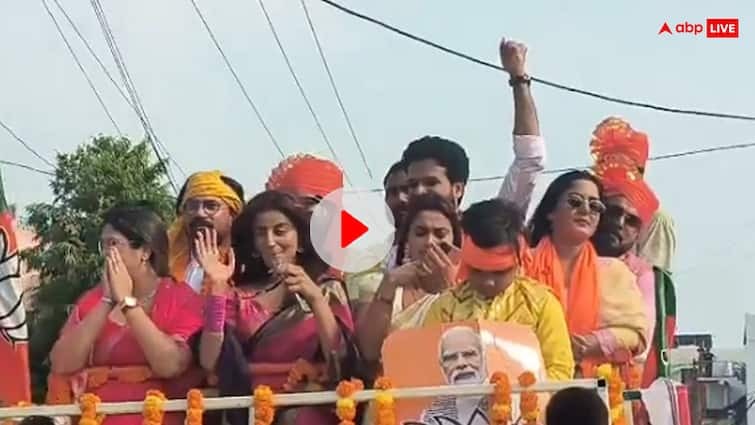 Bhojpuri actress akshara singh and amrapali dubey rally for BJP candidate Dinesh lal yadav Azamgarh आजमगढ़ पहुंचीं भोजपुरी एक्ट्रेस अक्षरा सिंह और आम्रपाली दुबे, निरहुआ के समर्थन में किया रोड शो