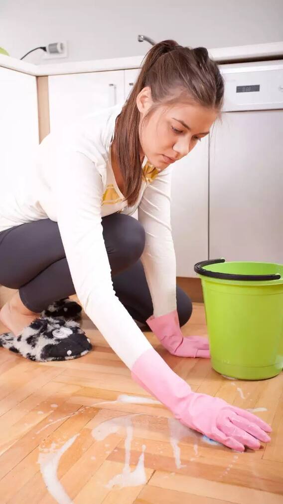 પોતું મારતી વખતે ન કરો આ ભૂલ