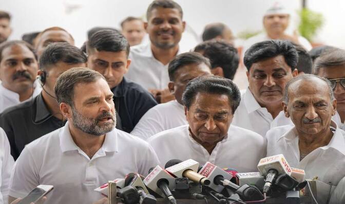 चुनावों के नतीजों के इंतजार के बीच कांग्रेस काफी कॉन्फिडेंस में नजर आ रही है. कांग्रेस सूबे में 8-12 सीटें जीतने का दावा कर रही है... वहीं एमपी में 6-7 सीटें ऐसी हैं जहां पर मुकाबल कड़ा दिखाई दे रहा है.