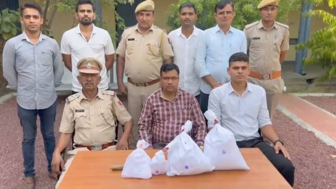 पुलिस और नारकोटिक्स विभाग की बड़ी कार्रवाई, सांचौर से 14 करोड़ रुपये मादक पदार्थ बरामद Sanchore Police and Narcotics Department Seize Smack worth 14 crore rupees ANN पुलिस और नारकोटिक्स विभाग की बड़ी कार्रवाई, सांचौर से 14 करोड़ रुपये मादक पदार्थ बरामद