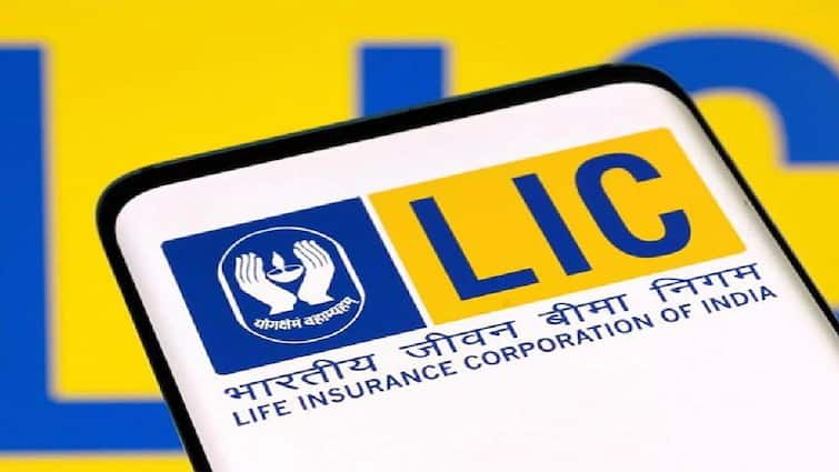 LIC Dhan Vriddhi plan withdrawn know lic surrender rules know details LIC Surrender: दो महीने में ही बंद हो गई एलआईसी की ये स्कीम, जानें कैसे करें सरेंडर
