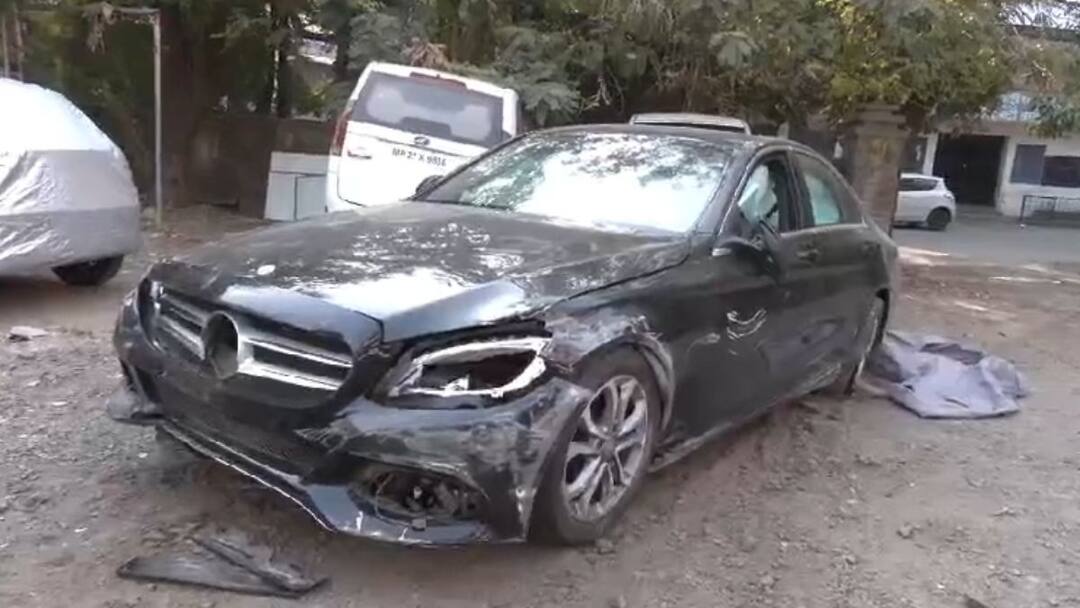 Nagpur Accident Bail Update Nagpur Court Rejects Bail for Ritika Malu मद्यधुंद महिलेच्या मर्सडिजने 2 जणांचा जीव घेतला, अटकपूर्व जामीन अर्ज न्यायालयाने फेटाळला