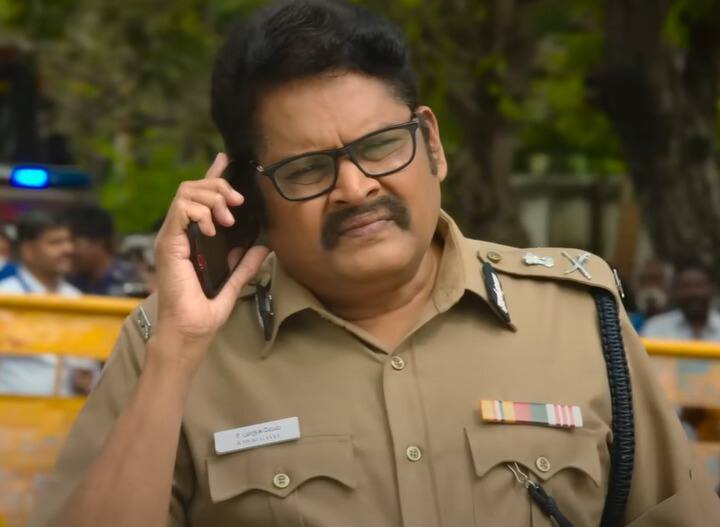 படத்தில் நடிகர்களின் தேர்வு சிறப்பாக இருந்தது. ராதா ரவி, எம் எஸ் பாஸ்கர், கே எஸ் ரவி குமார், மைம் கோபி அவர்கள் கதாபாத்திரத்தில் சிறப்பாக நடித்துள்ளனர்.