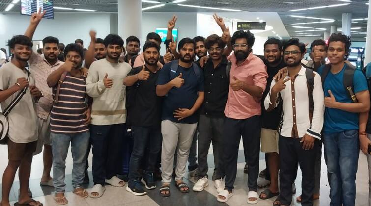 First batch of 60 Indian nationals rescued by Indian Embassy in Cambodia from fraudulent employers return home 60 Indian Return Home From Cambodia: ਕੰਬੋਡੀਆ 'ਚ ਫਸੇ 60 ਭਾਰਤੀ ਪਰਤੇ ਆਪਣੇ ਮੁਲਕ, ਨੌਕਰੀ ਦੇ ਲਾਲਚ 'ਚ ਧੋਖੇਬਾਜ਼ ਏਜੰਟਾਂ ਦਾ ਹੋਏ ਸੀ ਸ਼ਿਕਾਰ