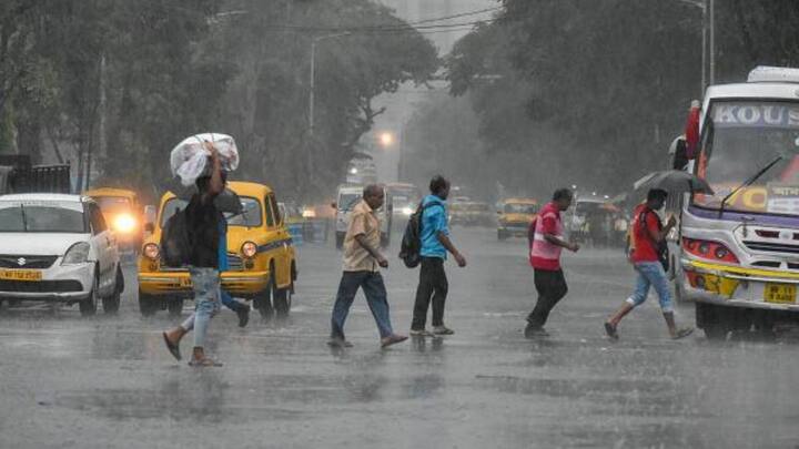 রবিবার মধ্যরাতে বাংলাদেশ উপকূলে রেমালের ল্যান্ড ফল হতে পারে বলে পূর্বাভাস। ঘূর্ণিঝড়ের গতিবেগ হতে পারে ১০০ কিলোমিটারেরও বেশি।