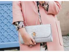 ਇਸ ਤਰ੍ਹਾਂ ਕਰੋ ਆਪਣੇ ਹੈਂਡਬੈਗ ਦੀ ਸਫ਼ਾਈ , ਅਜਿਹਾ ਲੱਗੇਗਾ ਕਿ ਜਿਵੇਂ ਤੁਸੀਂ ਨਵਾਂ ਖਰੀਦ ਕੇ ਲਿਆਏ ਹੋ