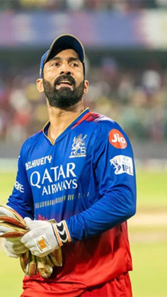 তিনি বিদায় নিলেও আইপিএলে এই কীর্তিগুলোর মালিক কার্তিকই