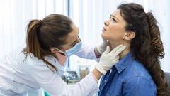 Thyroid Disease: वज़न में बढ़ने से लेकर गर्दन में सूजन तक, हो सकते हैं थायरॉइड के शुरुआती लक्षण और संकेत