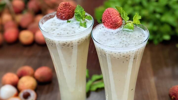 ਲੀਚੀ ਦਾ ਸ਼ਰਬਤ - ਇੱਕ ਹਲਕਾ ਅਤੇ ਫਲਦਾਰ ਮਿਠਆਈ, ਲੀਚੀ ਦਾ ਸ਼ਰਬਤ ਗਰਮੀ ਨੂੰ ਹਰਾਉਣ ਦਾ ਸਭ ਤੋਂ ਵਧੀਆ ਤਰੀਕਾ ਹੈ। ਇਹ ਡੇਅਰੀ-ਮੁਕਤ ਹੈ ਅਤੇ ਲੀਚੀ ਪੰਪ, ਚੀਨੀ ਅਤੇ ਨਿੰਬੂ ਦੇ ਰਸ ਨਾਲ ਬਣਾਇਆ ਜਾਂਦਾ ਹੈ।