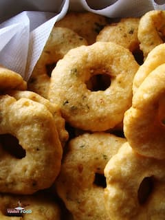 Cooking Tips: लाख कोशिशों के बाद भी क्रिस्पी नहीं बनता मेंदु वड़ा, तो इन टिप्स को आजमाएं