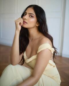 Malavika Mohanan: ఎల్లోరా శిల్పంలా తమిళ బ్యూటీ- స్టన్నింగ్ లుక్స్ తో అలరిస్తున్న మాళవిక మోహనన్