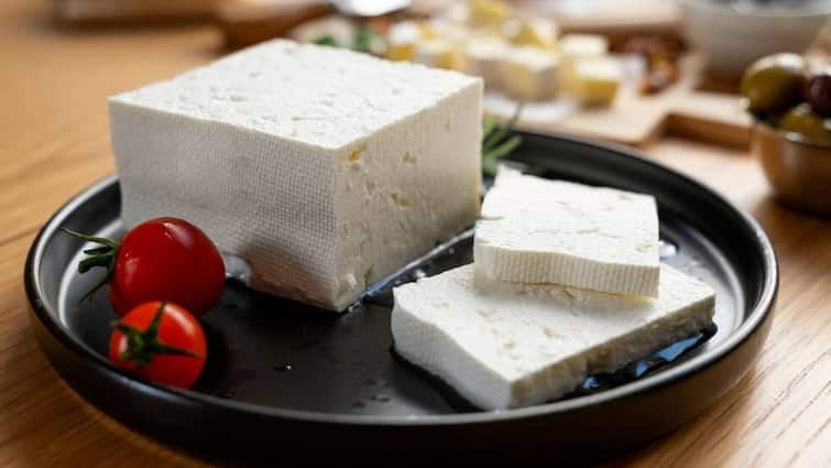 5 easy home tips to verify authenticity of your paneer read full article in hindi अगर आप भी खाते हैं पनीर तो खाने से पहले कर लें प्योरिटी टेस्ट, असली है या नकली 5 मिनट में चल जाएगा पता