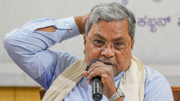 Karnataka CM Siddaramaiah Announced Job Reservation in Private Sector Then Delete The X Post Labor Minister Santosh S Lad Clarifies Karnataka Job Reservation: प्राइवेट जॉब में रिजर्वेशन का CM सिद्धारमैया ने किया ऐलान, फिर डिलीट की पोस्ट, अब मंत्री को देनी पड़ी सफाई