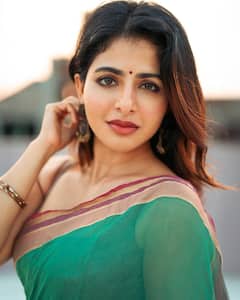 Iswarya Menon: చాటుగ నడుమును చూస్తే పోతుందే మతి పోతుందే - ఐశ్వర్య మీనన్ చీర కడితే అంతేమరి!