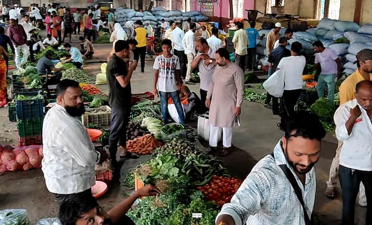 Vegetable Price Hike Due to Heat Maharashtra Marathi News Vegetable Price Hike:  उन्हाच्या झळांनी भाजीपाला करपला;   पंधरा दिवसात दर दुप्पट, आवक घटली