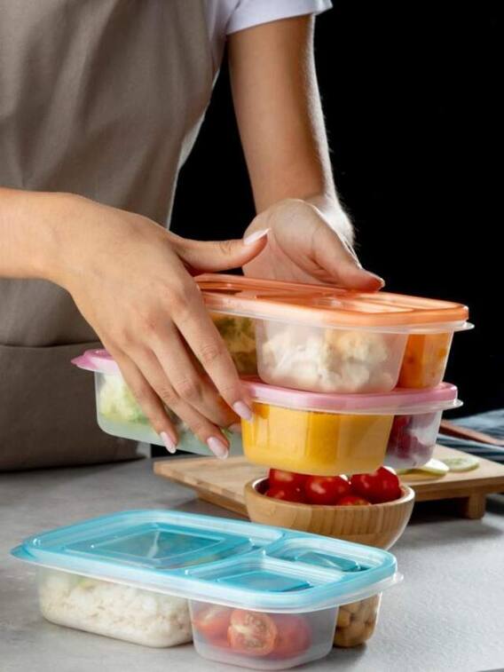 प्लास्टिक के डिब्बों में ना रखें खाने के आइटम