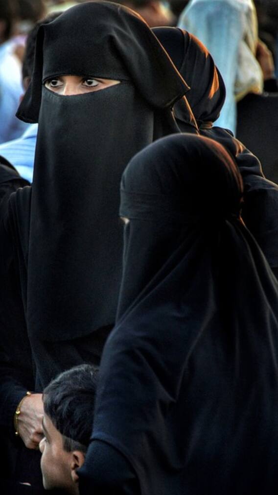 इन देशों में बुर्का नहीं पहन सकतीं मुस्लिम महिलाएं