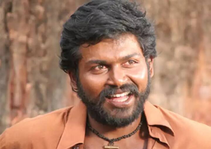 2007ம் ஆண்டு வெளியான 'பருத்திவீரன்' திரைப்படம் மூலம் ஹீரோவாக அறிமுகமானார்.
