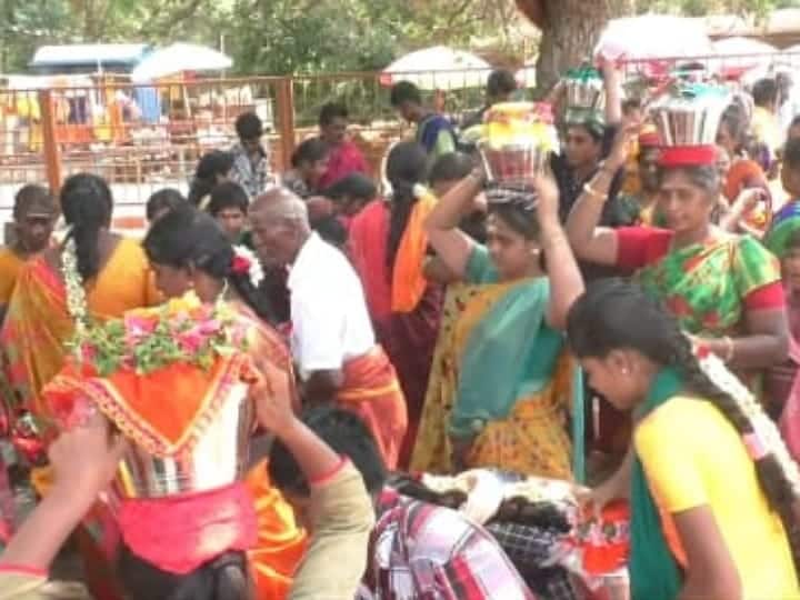 Karur Sri Maha Periya Kandi Amman Temple Vaikasi Festival - TNN கரூர் ஸ்ரீ மகா பெரிய காண்டி அம்மன் ஆலய வைகாசி திருவிழா - ஆற்றில் இருந்து தீர்த்தம் கொண்ட வந்த பக்தர்கள்