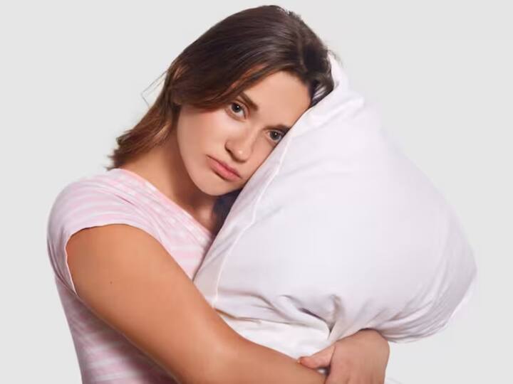 ਜਦੋਂ ਅਸੀਂ ਸਿਰਹਾਣੇ ਦੀ ਵਰਤੋਂ ਕਰਦੇ ਹਾਂ ਤਾਂ ਰੋਗਾਣੂ ਸਾਹ ਰਾਹੀਂ ਸਾਡੇ ਸਰੀਰ ਵਿਚ ਪਹੁੰਚ ਜਾਂਦੇ ਹਨ ਅਤੇ ਪ੍ਰਤੀਰੋਧਕ ਸ਼ਕਤੀ ਨੂੰ ਕਮਜ਼ੋਰ ਕਰ ਦਿੰਦੇ ਹਨ, ਜਿਸ ਕਾਰਨ ਬੀਮਾਰੀ ਫੈਲ ਸਕਦੀ ਹੈ।