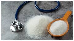 बच्चों को नमक और चीनी कब से खिलाना शुरू करना चाहिए, जानें एक्सपर्ट की राय