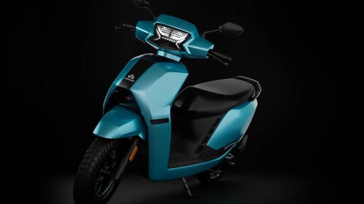 ম্যাগনাস স্কুটারের (Ampere Magnus E-Scooter) দুটি ভার্সন LT এবং Magnus EX-এ বিপুল হারে ছাড় পাওয়া যাচ্ছে। ছাড় দেওয়ার পর এখন এই দুটি ভার্সন বাজারে পাওয়া যাচ্ছে যথাক্রমে ৮৪,৯০০ টাকা এবং ৯৪,৯০০ টাকায়।