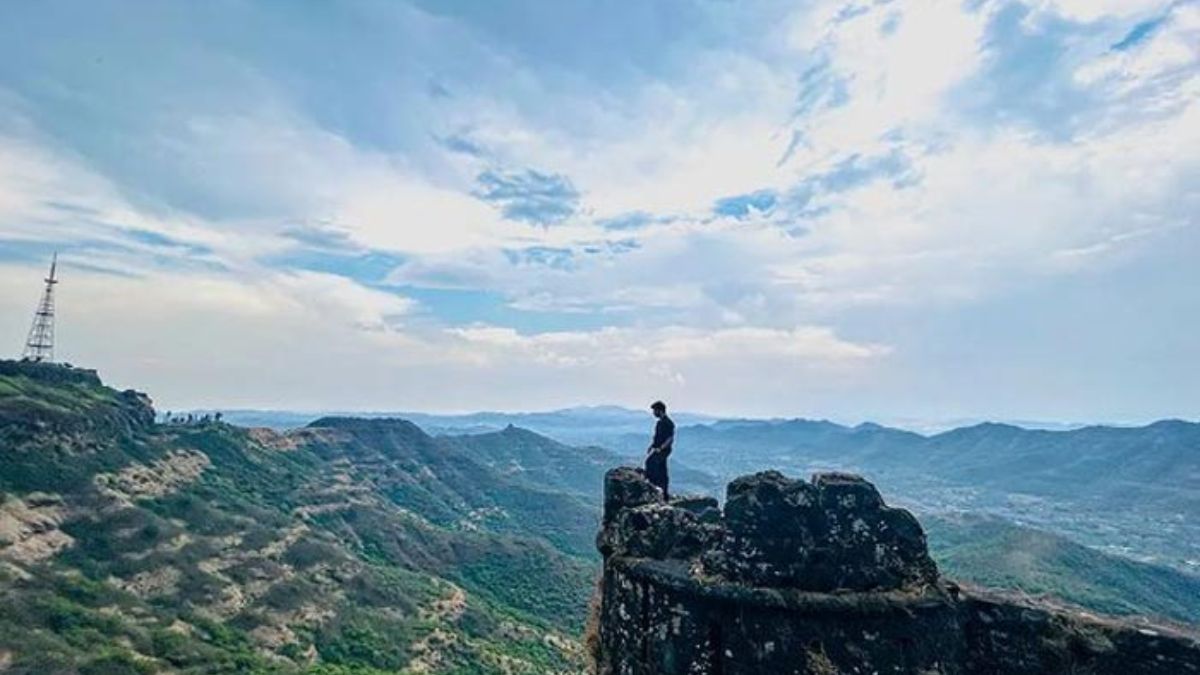 Travel : कुछ तुफानी करेंगे..! महाराष्ट्रातील 'ही' ठिकाणं Adventure ट्रेकिंगसाठी बेस्ट, इथलं निसर्गसौंदर्य स्वर्गापेक्षा कमी नाही.