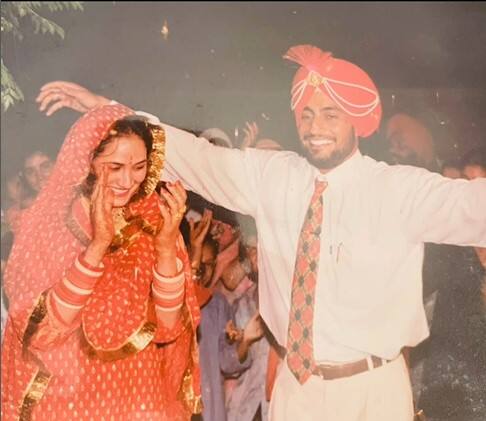 ਮਸ਼ਹੂਰ ਗੀਤਕਾਰ, ਸੰਗੀਤ ਨਿਰਦੇਸ਼ਕ ਅਤੇ ਅਭਿਨੇਤਾ ਰਾਜ ਬਰਾੜ ਦੀ ਗੱਲ ਕਰਿਏ ਤਾਂ ਉਹ ਪਿਛਲੇ ਸ਼ਰਾਬ ਦੀ ਲਤ ਅਤੇ ਜਿਗਰ ਦੀ ਸਮੱਸਿਆ ਤੋਂ ਪੀੜਤ ਸੀ। ਇਸ ਦੌਰਾਨ ਜਦੋਂ ਉਨ੍ਹਾਂ ਨੂੰ ਗੰਭੀਰ ਹਾਲਤ ਵਿੱਚ ਜੀਐਮਸੀਐਚ-32 ਵਿੱਚ ਦਾਖਲ ਕਰਵਾਇਆ ਗਿਆ, ਤਾਂ ਉੱਥੇ ਉਨ੍ਹਾਂ ਨੇ ਆਖਰੀ ਸਾਹ ਲਏ। ਉਨ੍ਹਾਂ 44 ਸਾਲਾਂ ਦੀ ਉਮਰ ਵਿੱਚ ਦਮ ਤੋੜਿਆ।