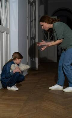 Parenting Tips: माता-पिता का ऐसा बर्ताव बर्बाद कर सकता है बच्चों का मेंटल हेल्थ