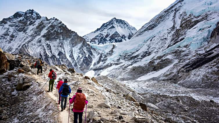 Mount Everest Overcrowding Death Tourism Mountaineers Overcrowding Concerns Total Toll 2024 Mount Everest Toll 7 This Season, Deaths Of British Climber & Guide Highlight Overcrowding Concerns