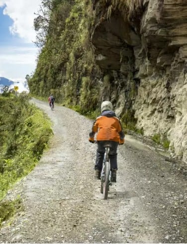 'ਮੌਤ ਦੀ ਸੜਕ' ਦਾ ਖੌਫਨਾਕ ਰਾਜ਼, ਜਾਣੋ ਕਿਵੇਂ ਲੋਕਾਂ ਨੂੰ ਬਣਾਉਂਦੀ ਸ਼ਿਕਾਰ ?