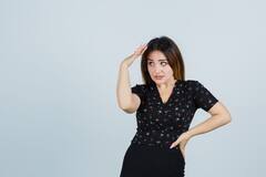 Summer Tips: गर्मियों में क्यों नहीं पहनना चाहिए डार्क कपड़े? जानें इससे होने वाले नुकसान के बारे में