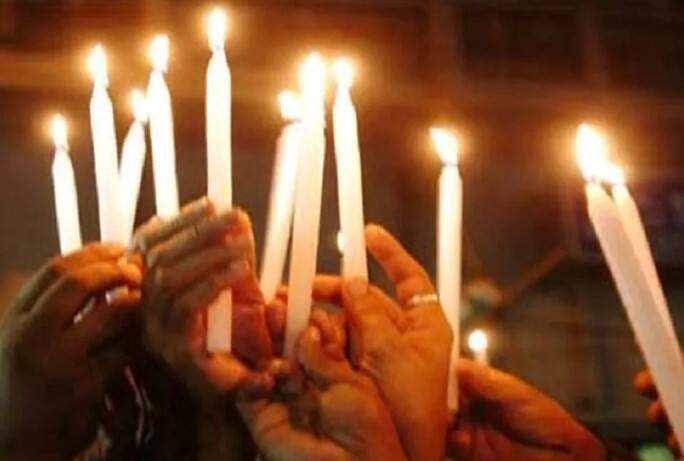 Candle March at Bahumali Bhawan Chowk at 8 pm to pay tribute to the dead in Rajkot Gamezone fire Rajkot Gamezone fire: રાજકોટમાં મૃતકોને શ્રદ્ધાંજલિ અર્પણ કરવા રાત્રે 8 વાગ્યે બહુમાળી ભવન ચોકમાં કેન્ડલ માર્ચ