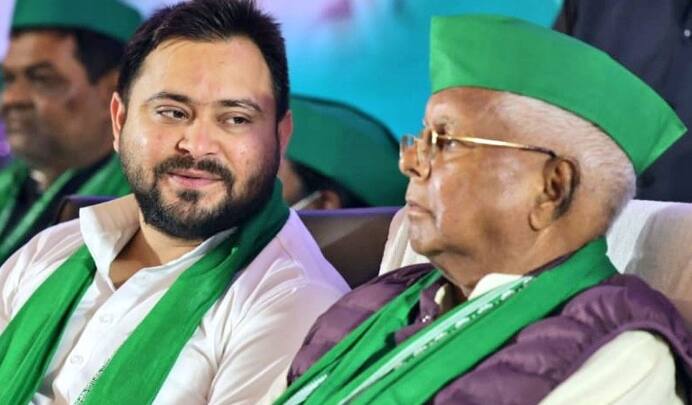 लालू ने कहा, इन्होंने पूँजीपतियों का 𝟐𝟓 लाख करोड़ माफ़ क्यों किया?