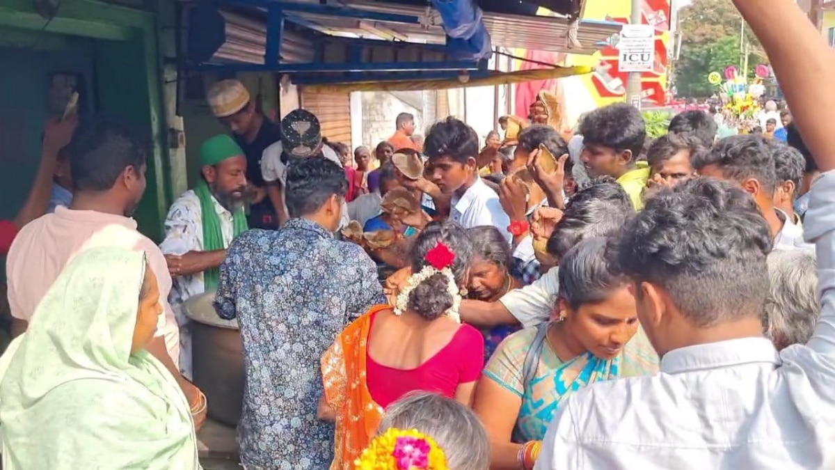 இதுதான் தமிழ்நாடு! பக்தர்களுக்கு அன்னதானம் வழங்கிய இஸ்லாமிய குடும்பம் - காஞ்சிபுரத்தில் நெகிழ்ச்சி