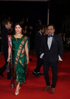 Cannes Film Festival : कान्समध्ये मराठमोळ्या पैठणीचा साज, अभिनेत्री निहारीका रायझादाच्या लूकची सर्वत्र चर्चा