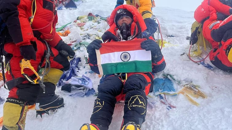 Bhopal-Based Jyoti Ratre Becomes Oldest Indian Woman To Climb Everest At 55