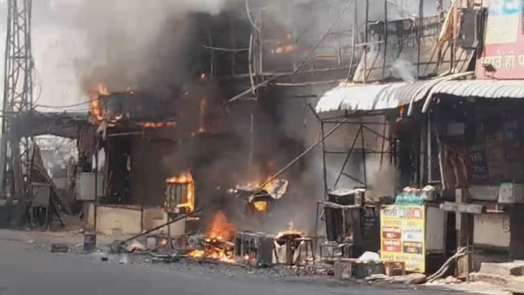 Ajmer Fire Near Railway Station Reaches to Many Shops Fire Brigade on spot ann अजमेर में रेलवे स्टेशन के पास भोजनालय में लगी आग, कई दुकानों तक पहुंची, फायर ब्रिगेड मौके पर मौजूद