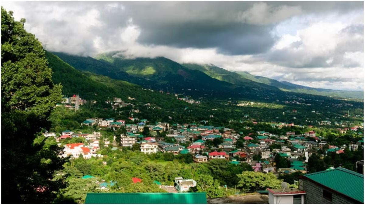 Hidden Hill Station : जिथे आभाळ धरणीला टेकतं! भारतात लपलेली 3 सर्वात सुंदर हिल स्टेशन्स, फार कमी लोकांना माहित असावं