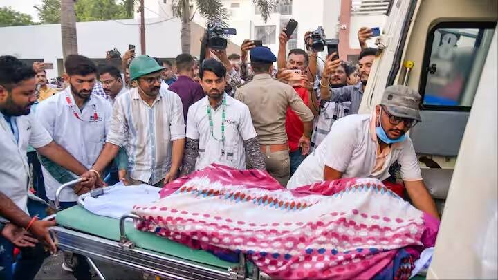 राष्ट्रपती द्रौपदी मुर्मू, पंतप्रधान नरेंद्र मोदी, काँग्रेस नेते राहुल गांधी, केंद्रीय गृहमंत्री अमित शहा, गुजरातचे मुख्यमंत्री भूपेंद्र पटेल यांनी गेम झोनच्या घटनेसंदर्भात ट्विटरवर पोस्ट करून शोक व्यक्त केला.